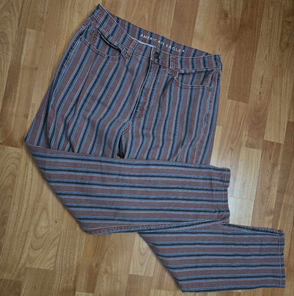 American Eagle Striped High Rise Mom Jean Sz 6 Stretch
